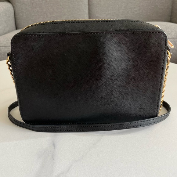 MICHAEL KORS
Chain-Link Saffiano Leather Crossbody Bag - Picture 2 of 8